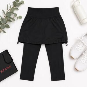 SPANX Black Skirted Leggings Athleisure Capri Activewear Small